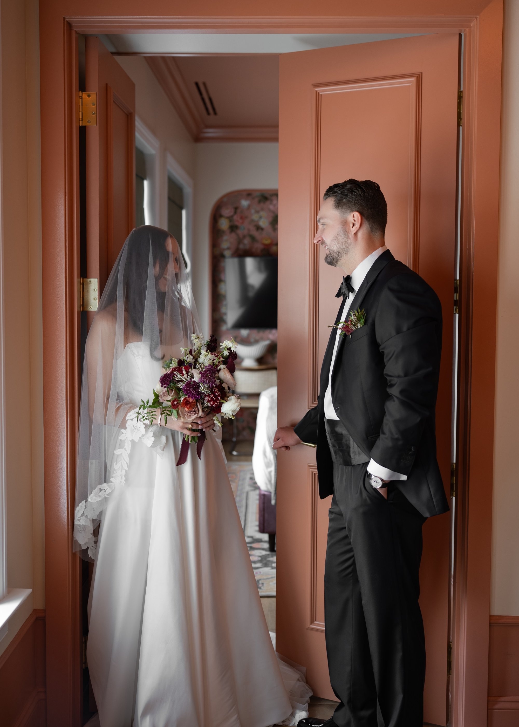 carousel-hero-element image-1