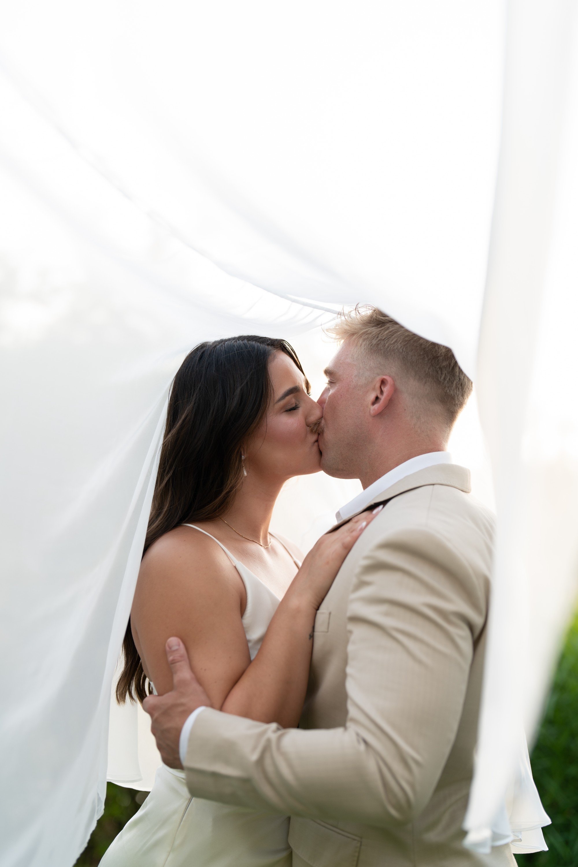 carousel-hero-element image-0